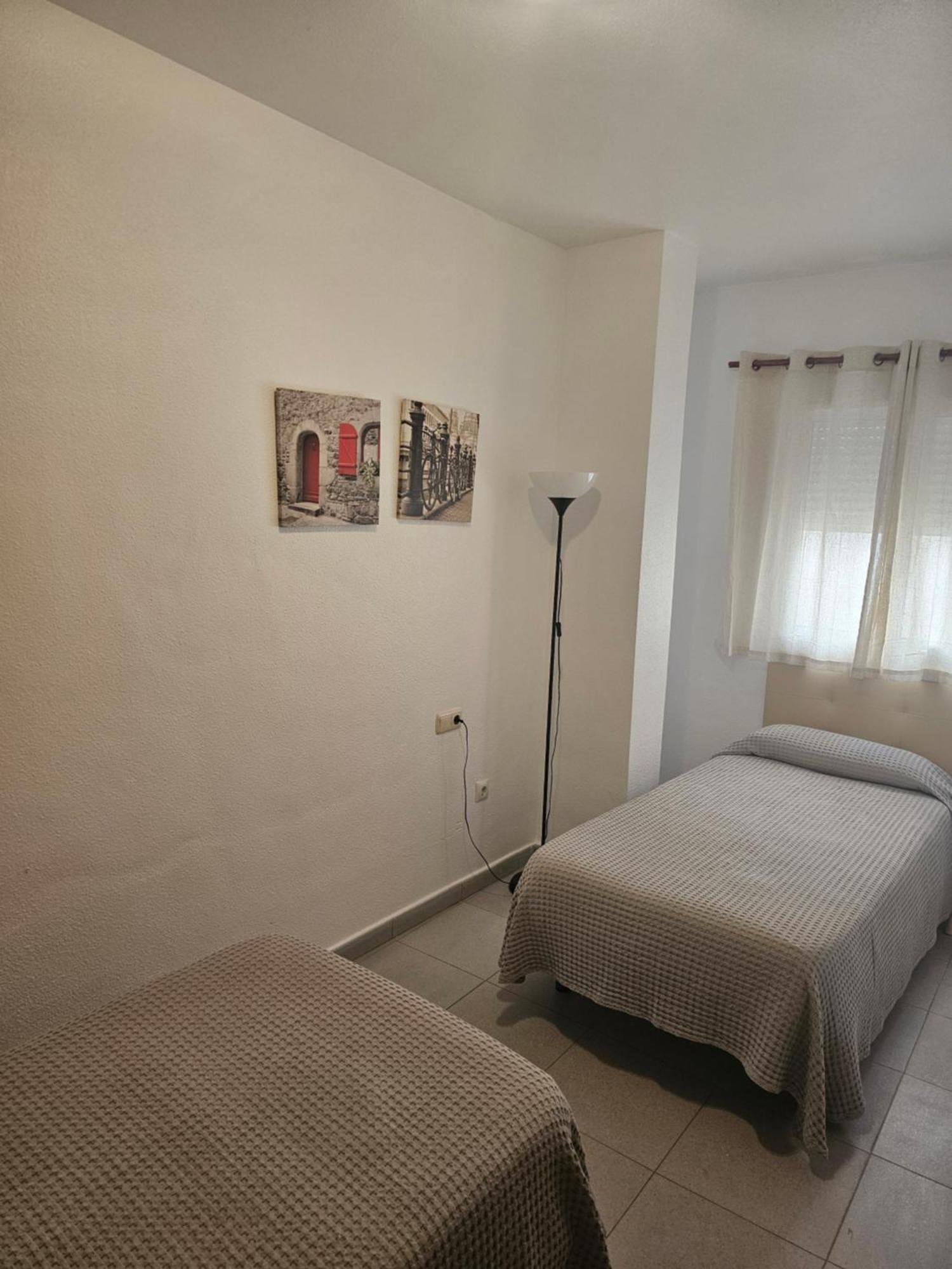 Apartamentos Plaza Alicante Room photo